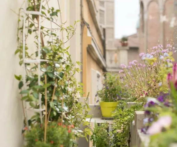 Il Balcone Dell'angiol D 'or بارما